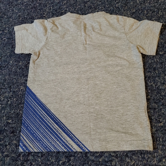 Nike size 6 t-shirt - Picture 2 of 2